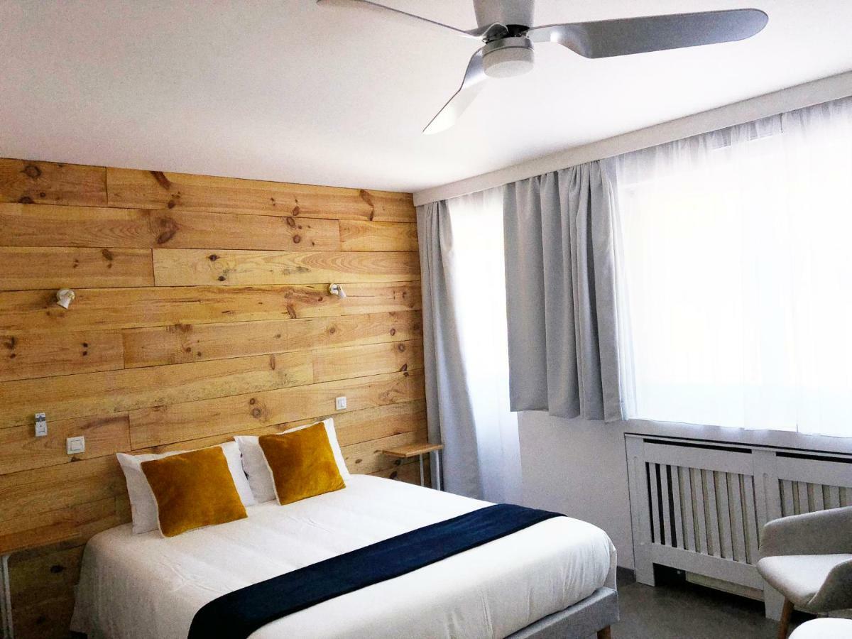 Hotel Du Lac D'Arjuzanx ภายนอก รูปภาพ