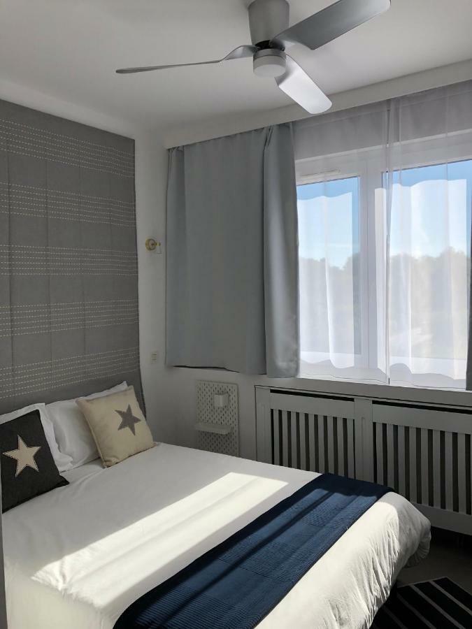 Hotel Du Lac D'Arjuzanx ภายนอก รูปภาพ